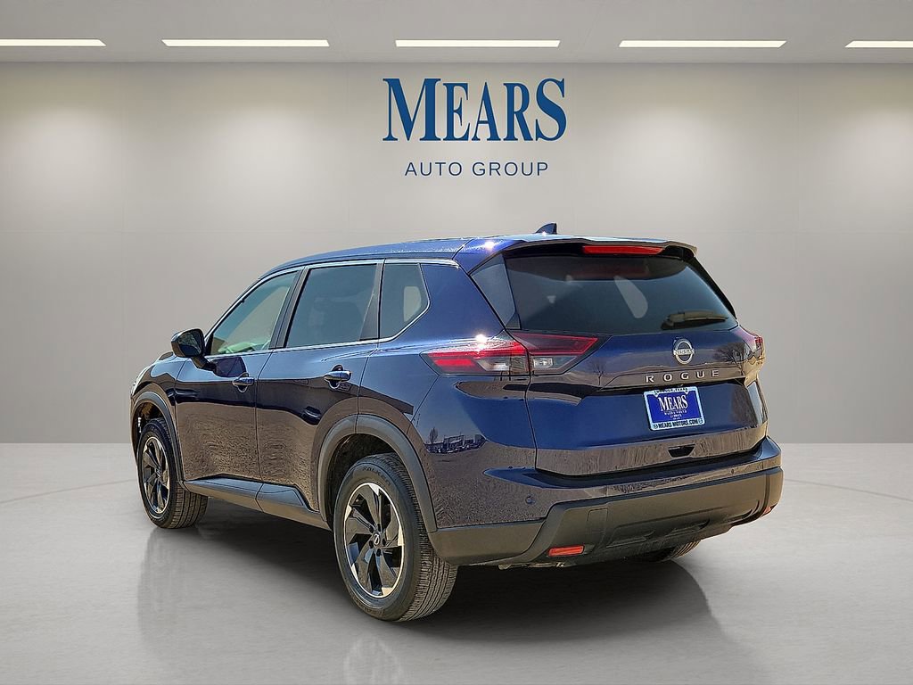 Used 2025 Nissan Rogue SV image 3