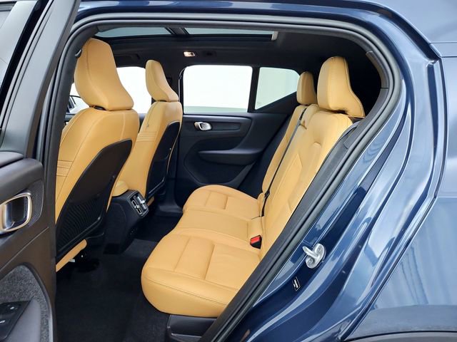 Certified 2022 Volvo XC40 T5 Inscription w/ Advanced Package AWD/4WD image 30