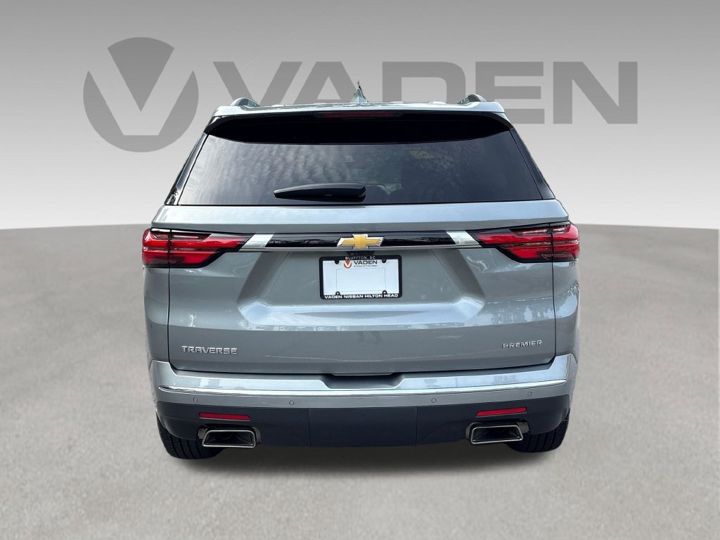 Used 2023 Chevrolet Traverse Premier FWD image 31