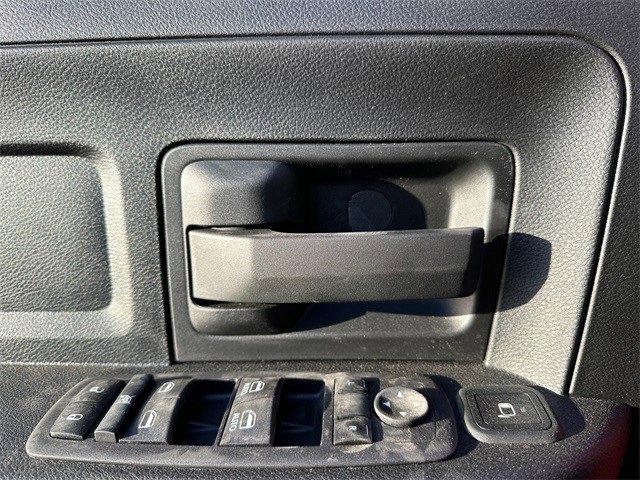 Used 2024 RAM 2500 Tradesman w/ Chrome Appearance Group image 30