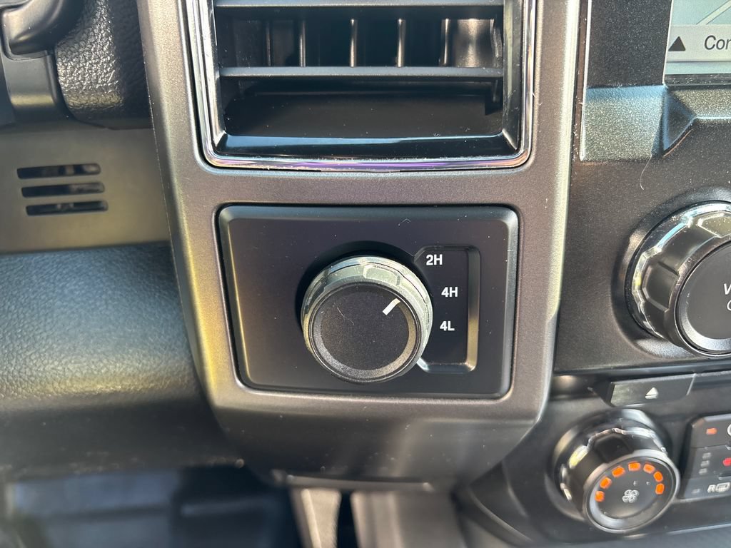 Used 2018 Ford F150 XLT w/ Equipment Group 302A Luxury AWD/4WD image 17
