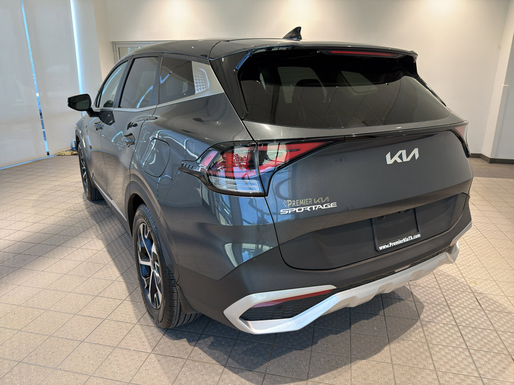 Used 2023 Kia Sportage EX FWD image 3