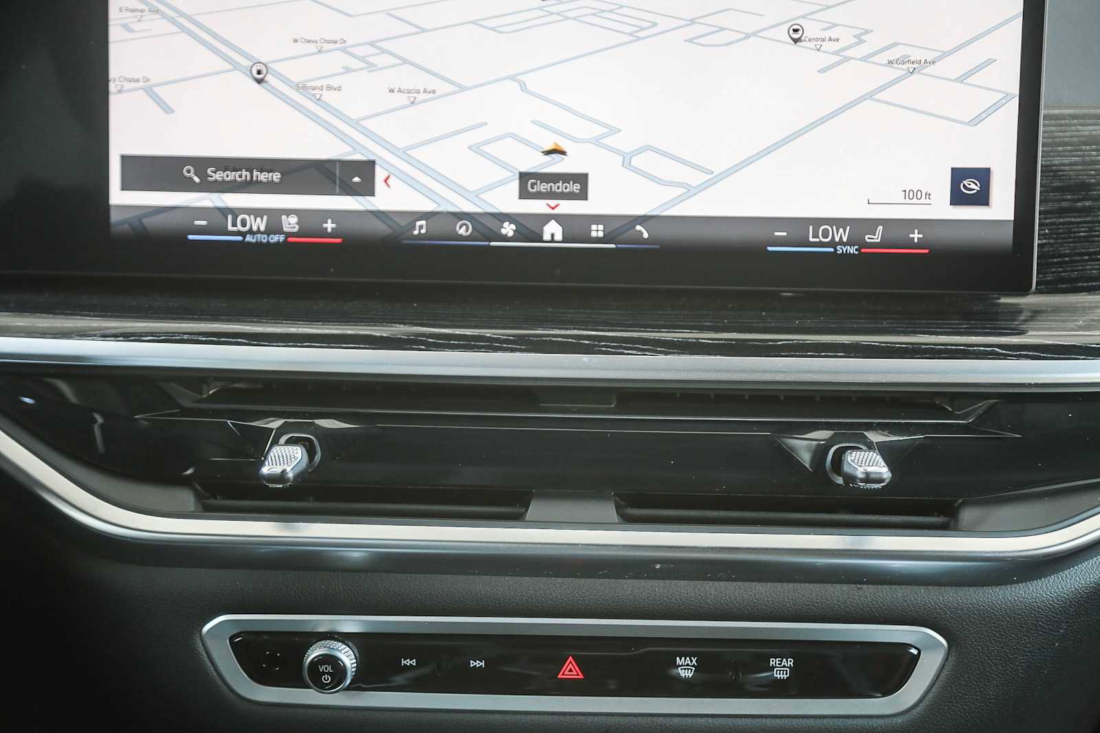 Used 2026 BMW X7 M60i w/ Climate Comfort Package image 10