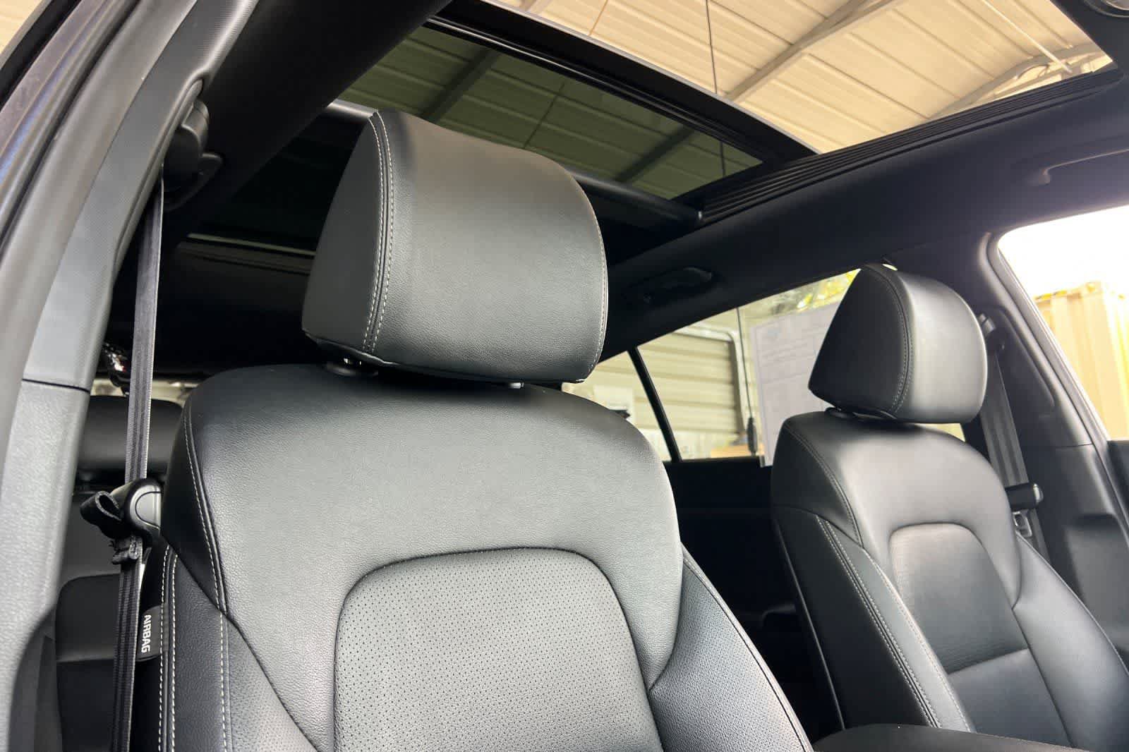 Used 2022 Kia Sportage Nightfall Edition w/ Nighfall AWD Premium Package image 20