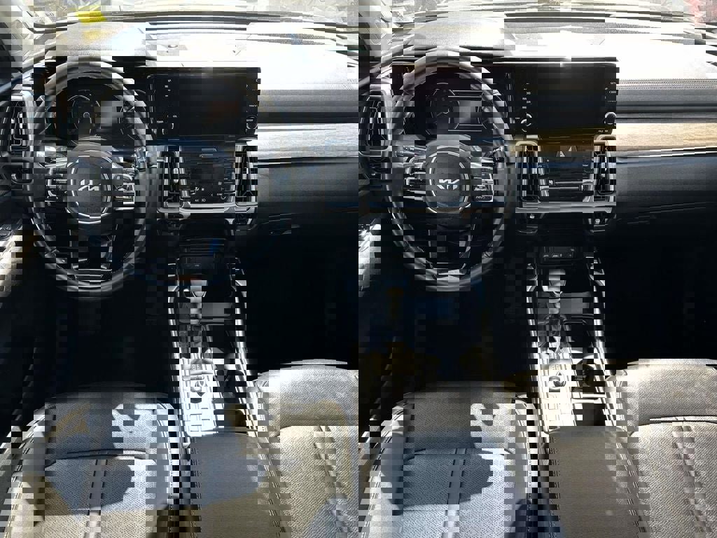 Certified 2023 Kia Sorento S image 13