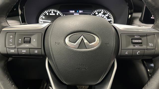 Used 2023 INFINITI QX60 Pure image 16
