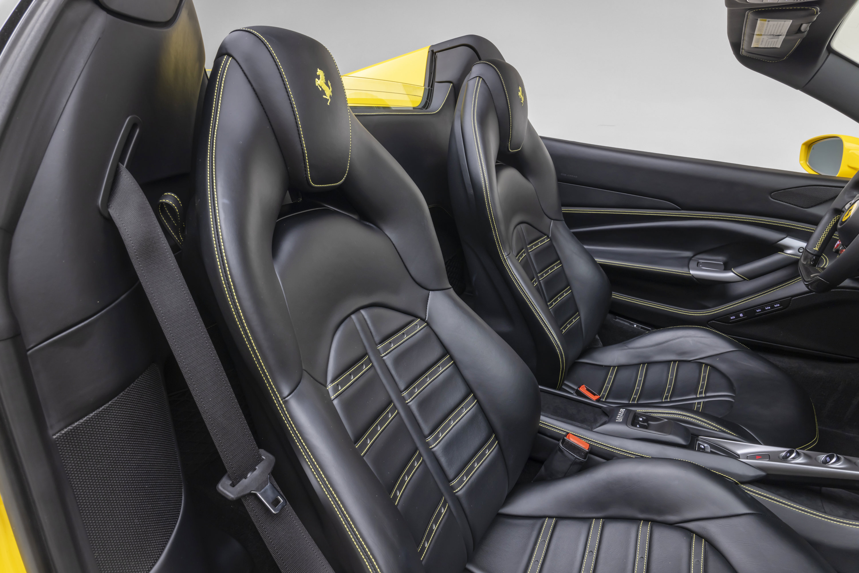Certified 2022 Ferrari F8 Tributo RWD image 46