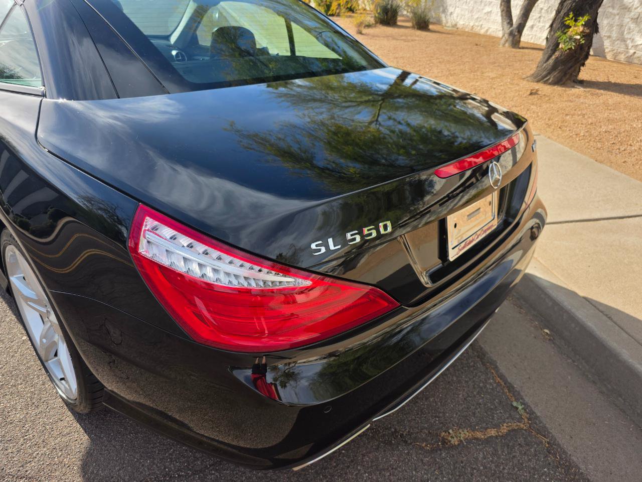 Used 2013 Mercedes-Benz SL 550 w/ Premium Pkg image 22