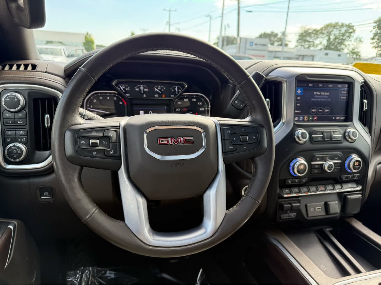 Used 2019 GMC Sierra 1500 SLT w/ SLT Premium Plus Package AWD/4WD image 18