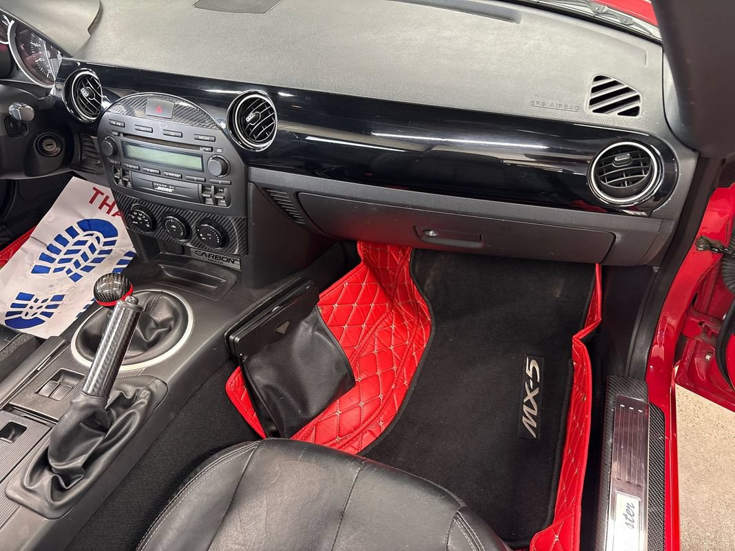 Used 2006 MAZDA MX-5 Miata Grand Touring RWD image 55