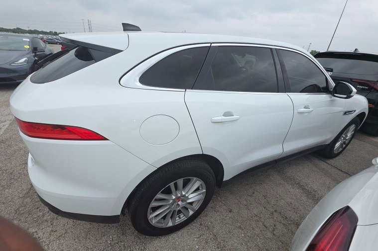 Used 2020 Jaguar F-PACE Prestige AWD/4WD image 2