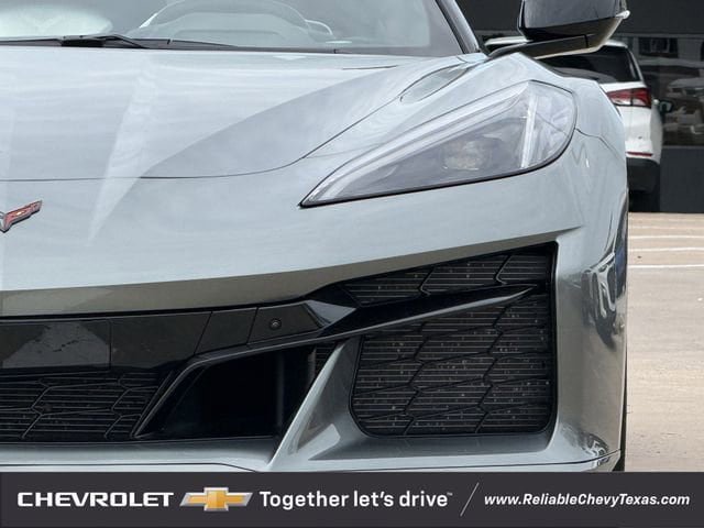 Used 2023 Chevrolet Corvette Z06 RWD image 4