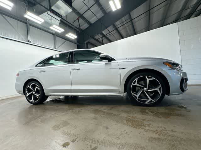 Certified 2020 Volkswagen Passat 2.0T R-Line FWD image 3