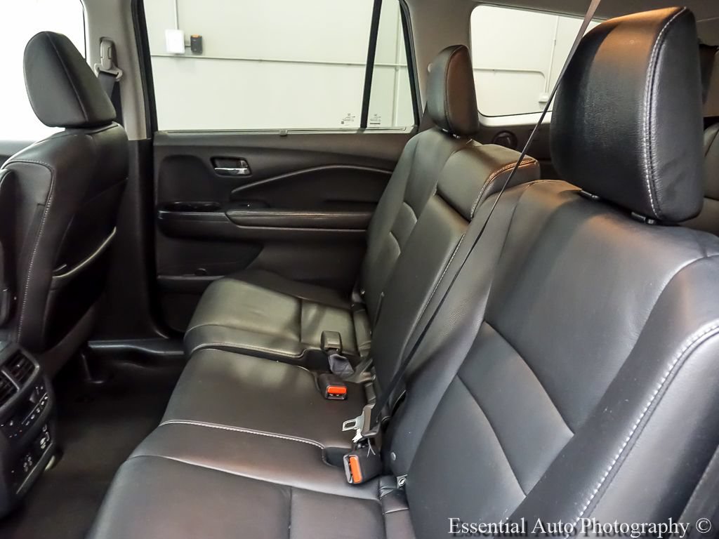 Used 2020 Honda Pilot Touring image 16