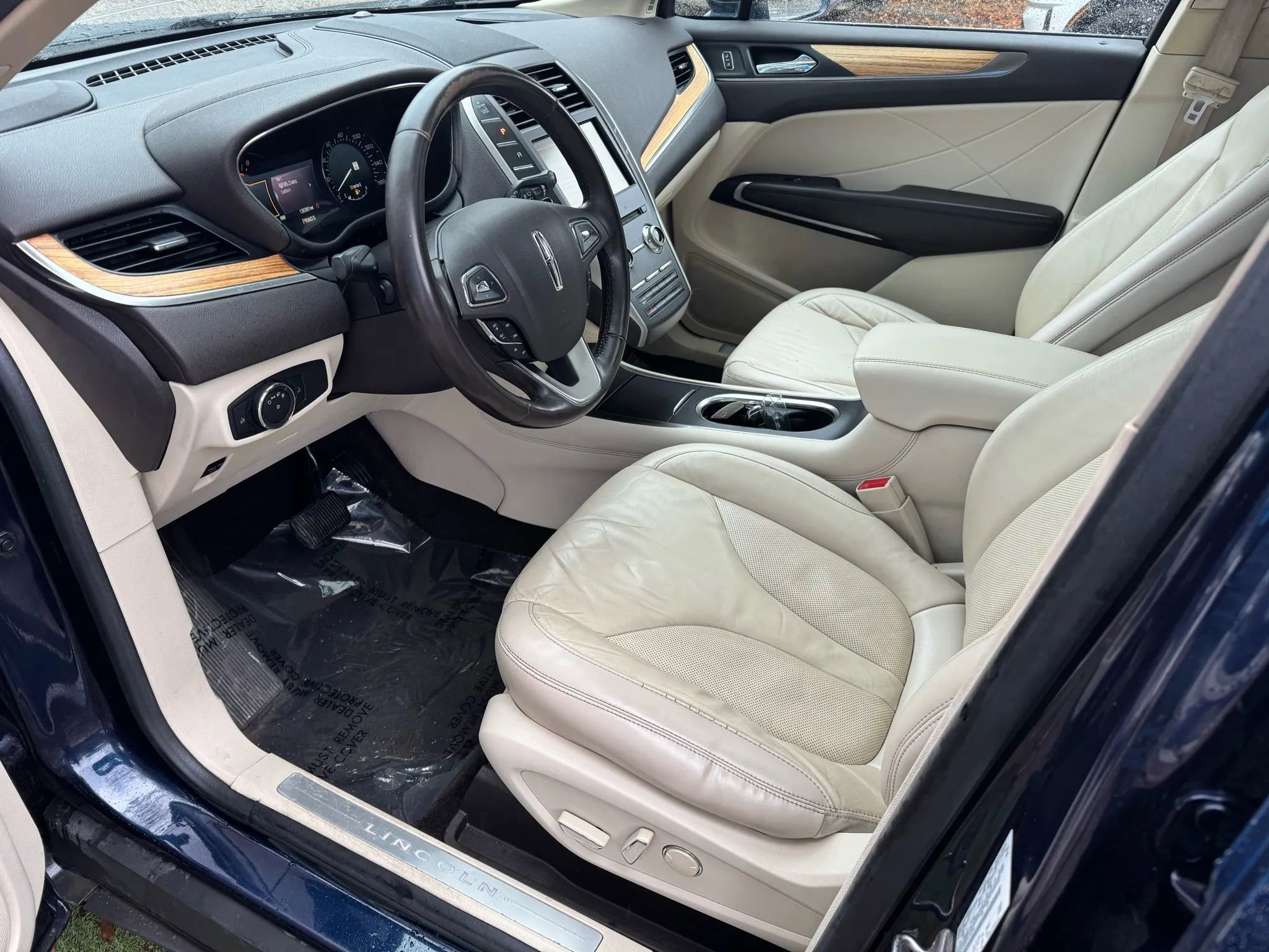 Used 2015 Lincoln MKC AWD w/ Equipment Group 101A Select image 18