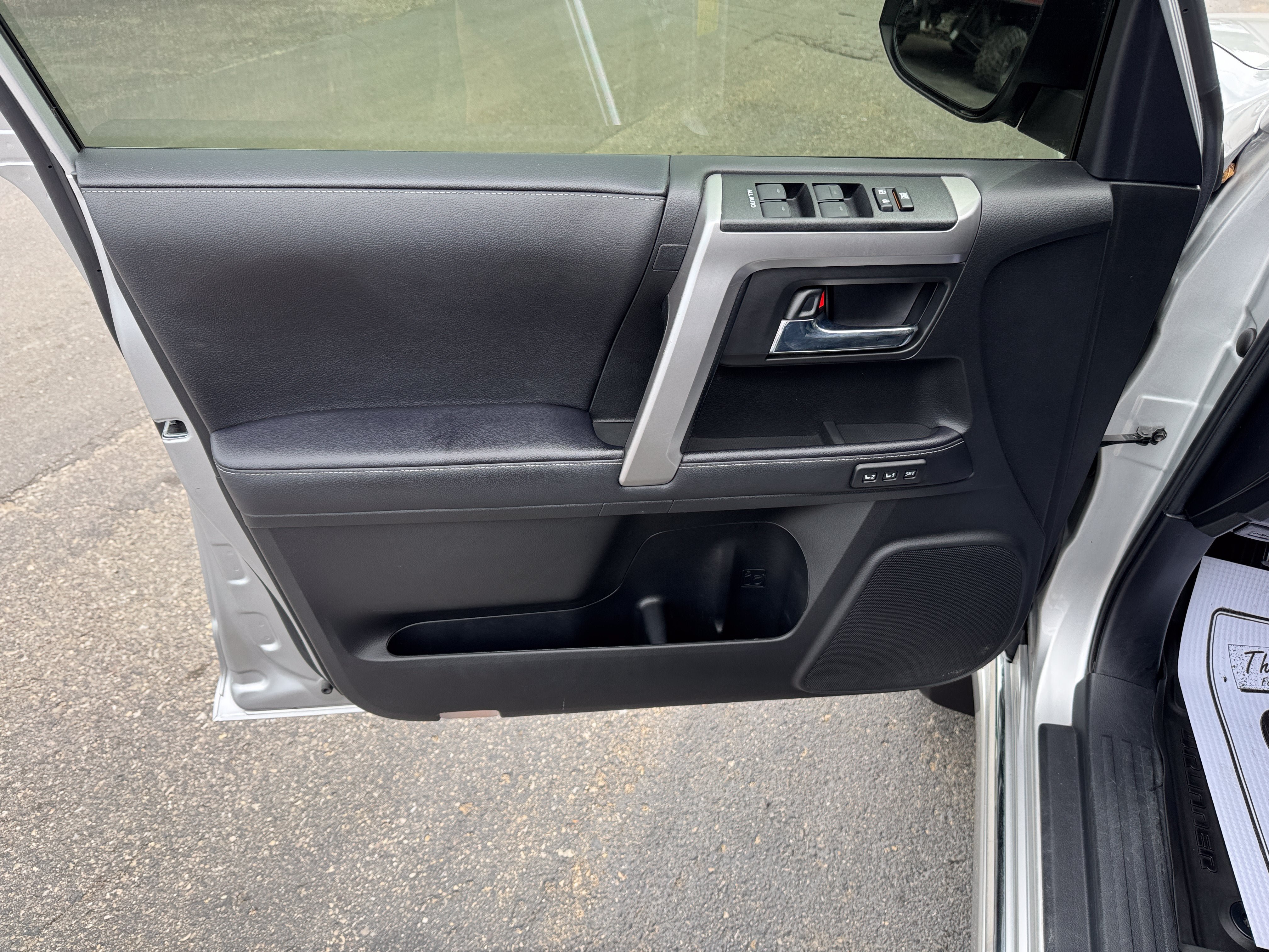 Used 2021 Toyota 4Runner Limited AWD/4WD image 7