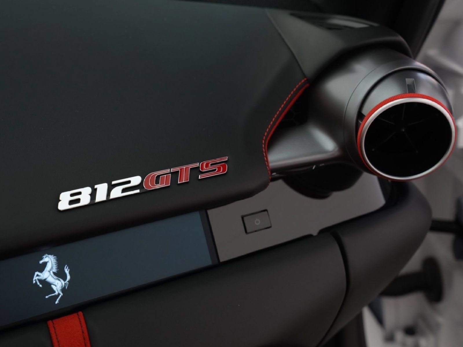 Used 2022 Ferrari 812 GTS RWD image 31