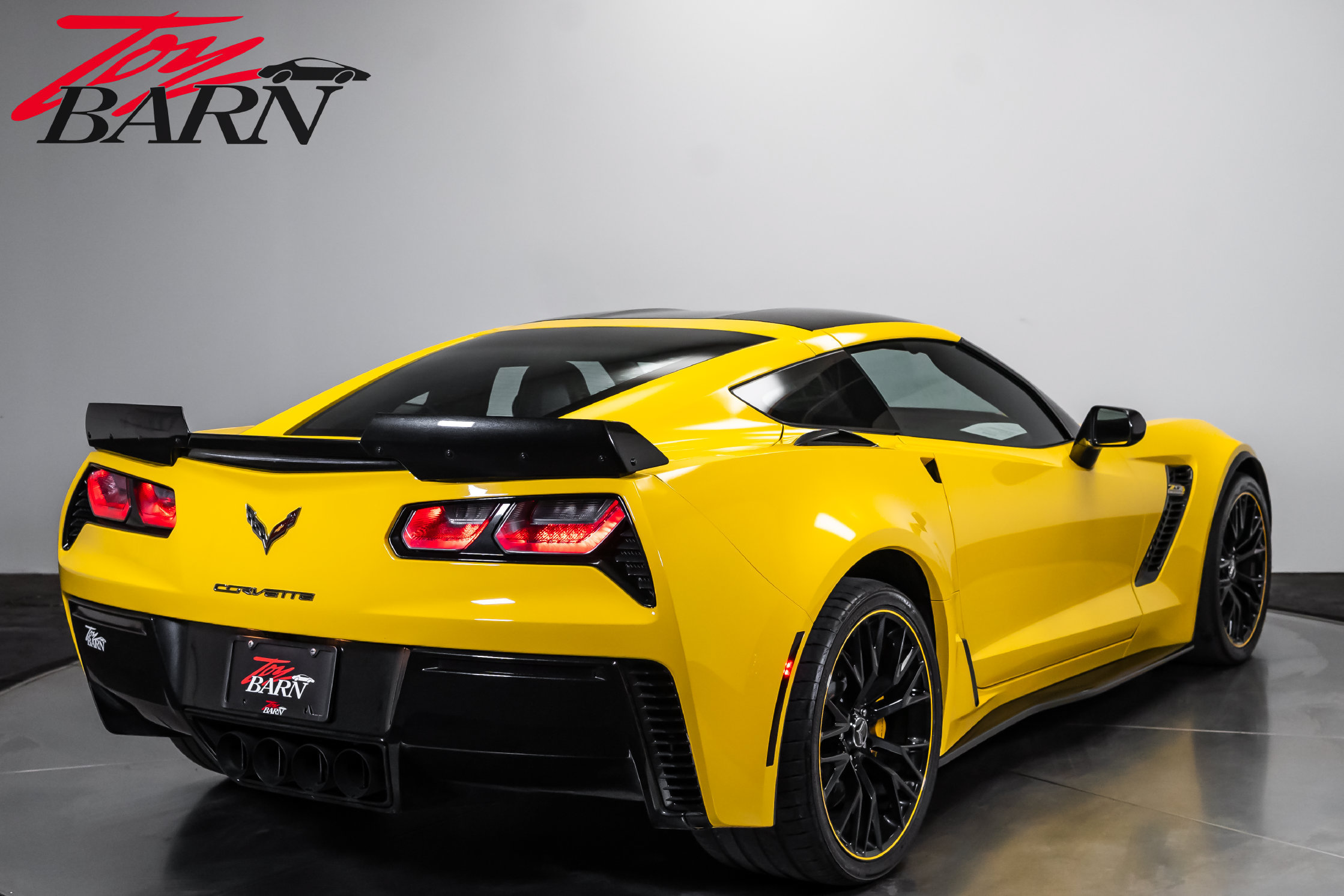 Used 2016 Chevrolet Corvette Z06 w/ 3LZ Preferred Equipment Group RWD image 13