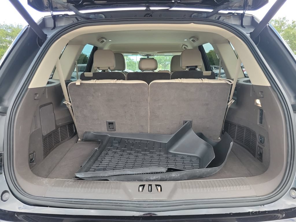 Certified 2023 Lincoln Aviator 2WD w/ Class IV Trailer Tow Package image 6