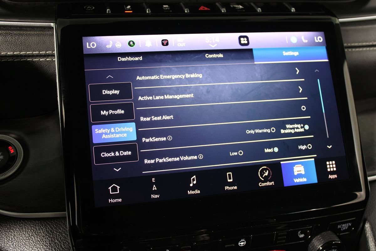 Used 2023 Jeep Grand Cherokee Limited AWD/4WD image 23