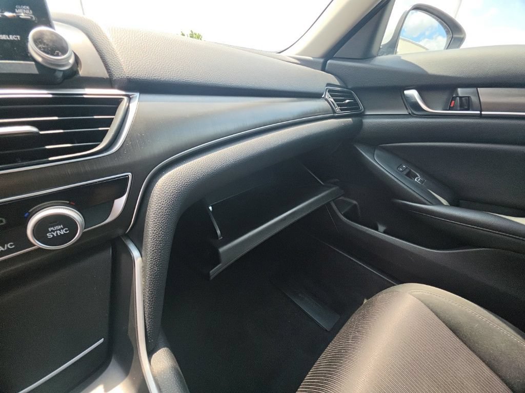 Used 2019 Honda Accord LX image 18
