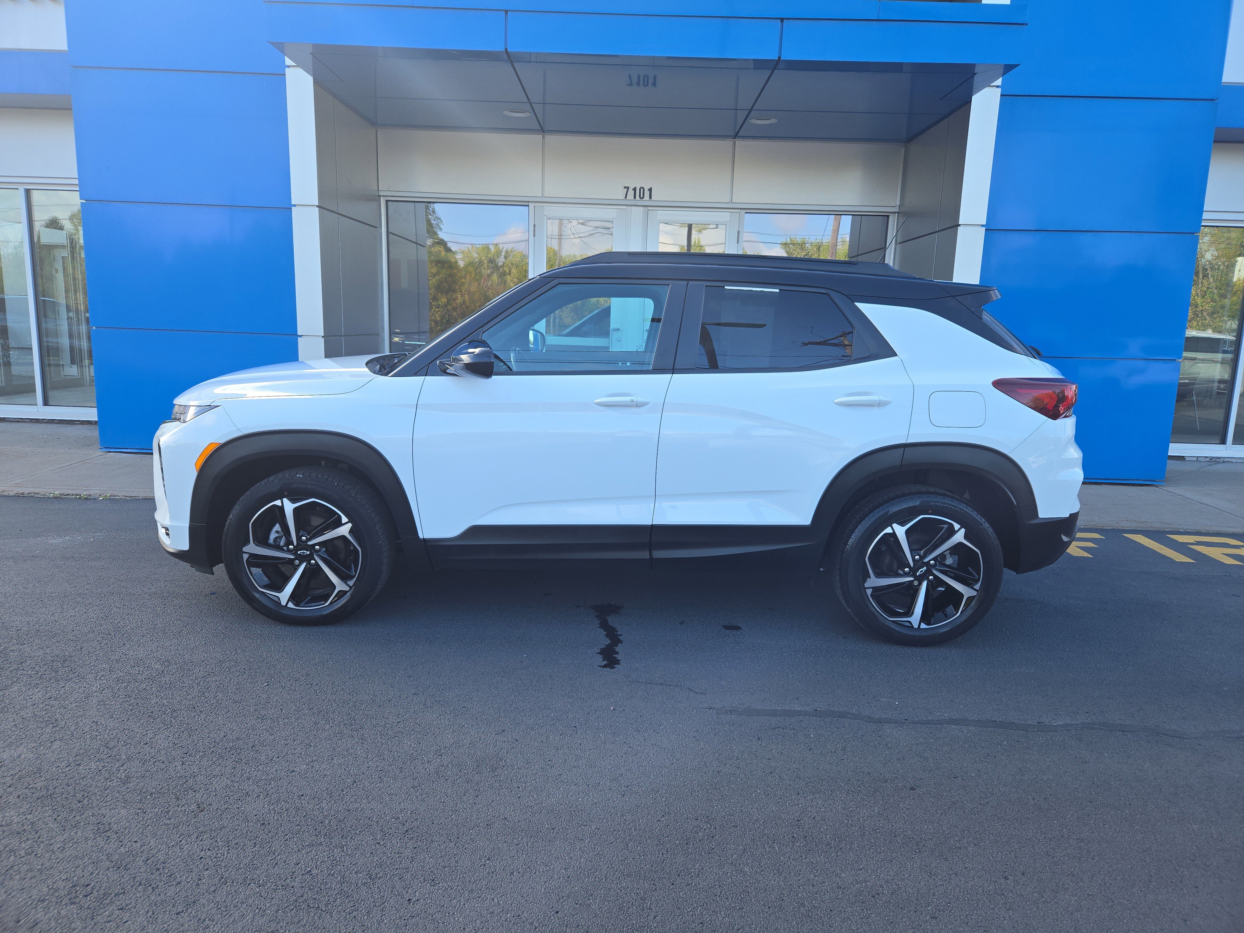 Certified 2021 Chevrolet TrailBlazer RS w/ Technology Package image 6