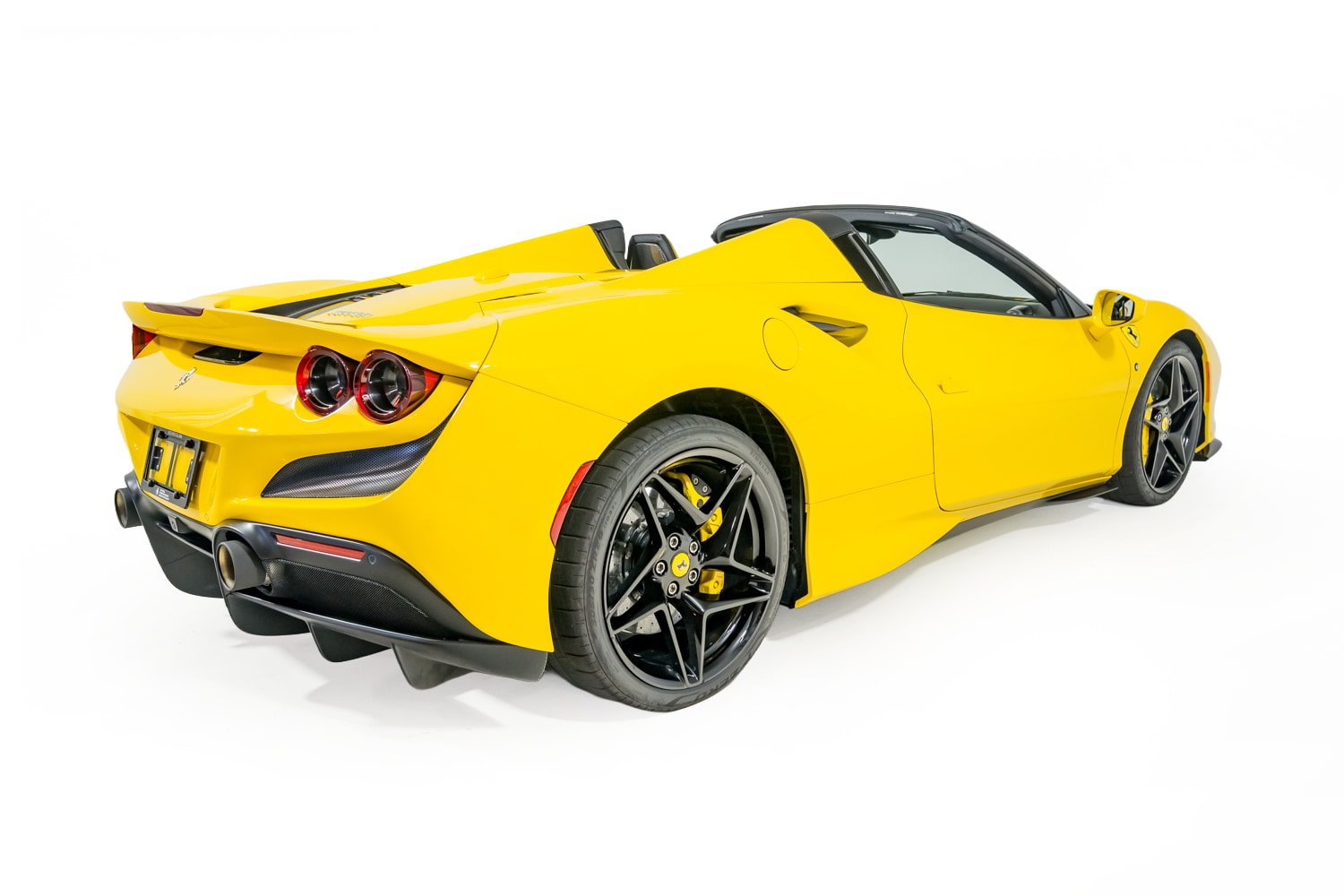 Used 2022 Ferrari F8 Tributo RWD image 19