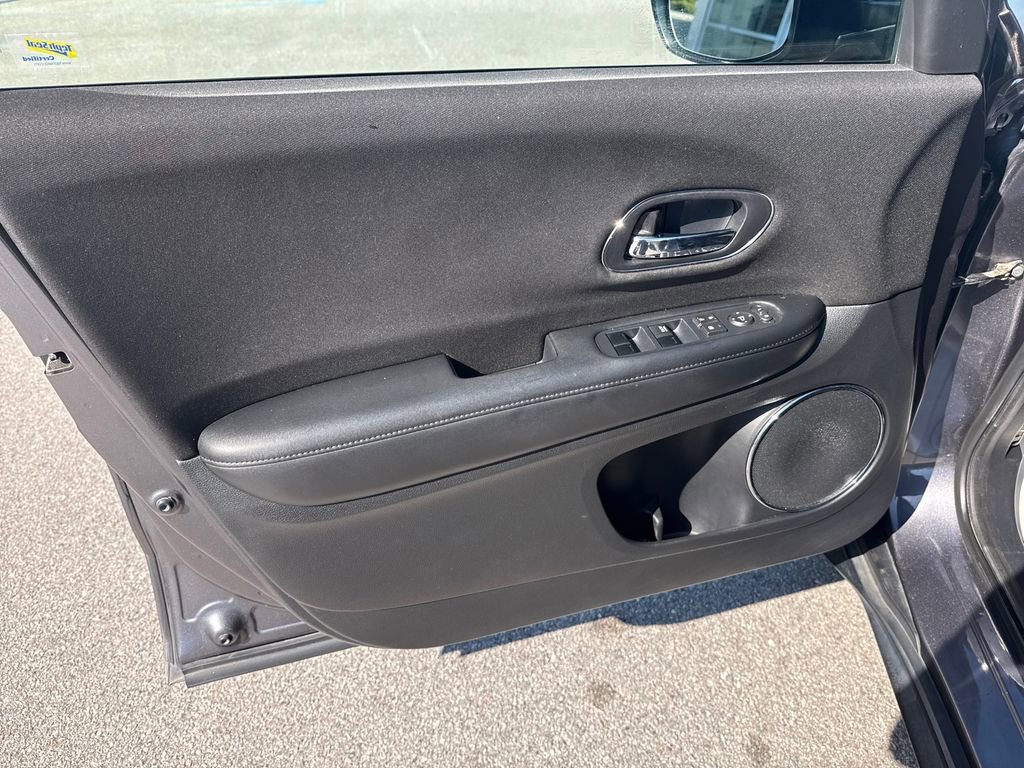 Used 2018 Honda HR-V EX image 17