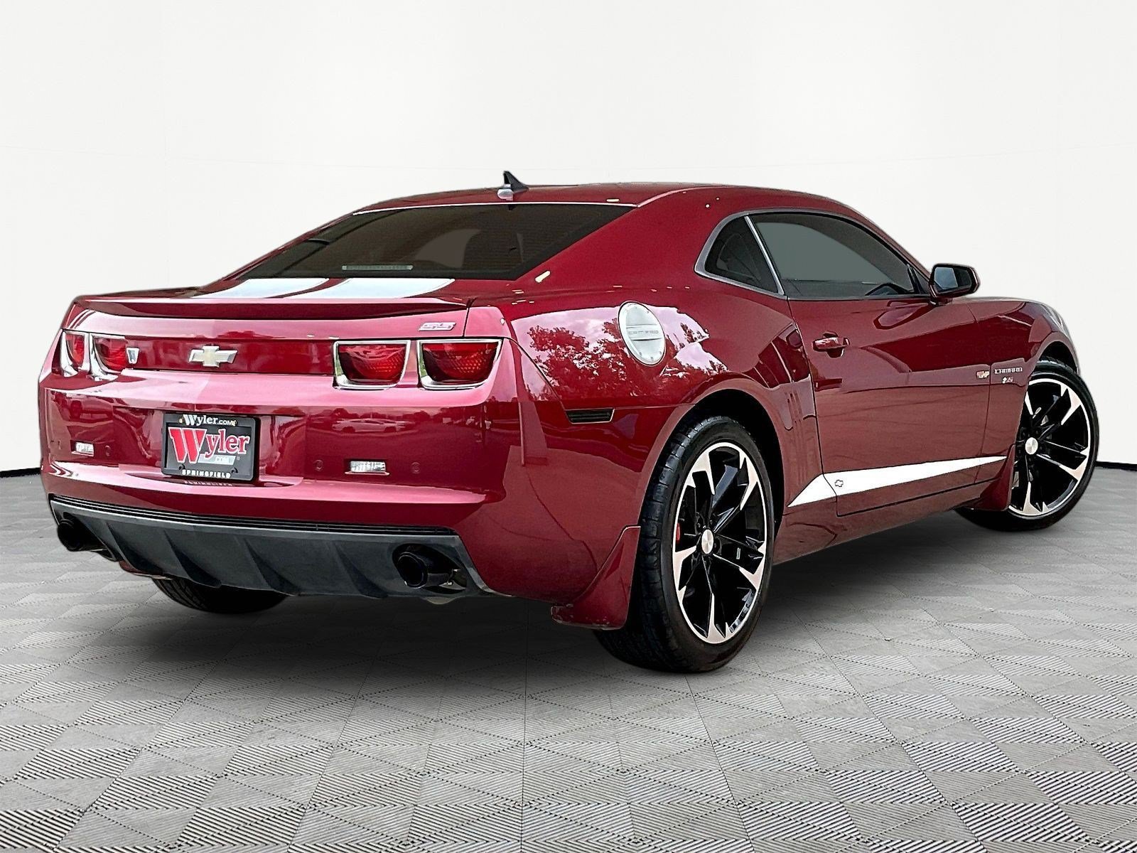Used 2010 Chevrolet Camaro SS w/ RS Package RWD image 6