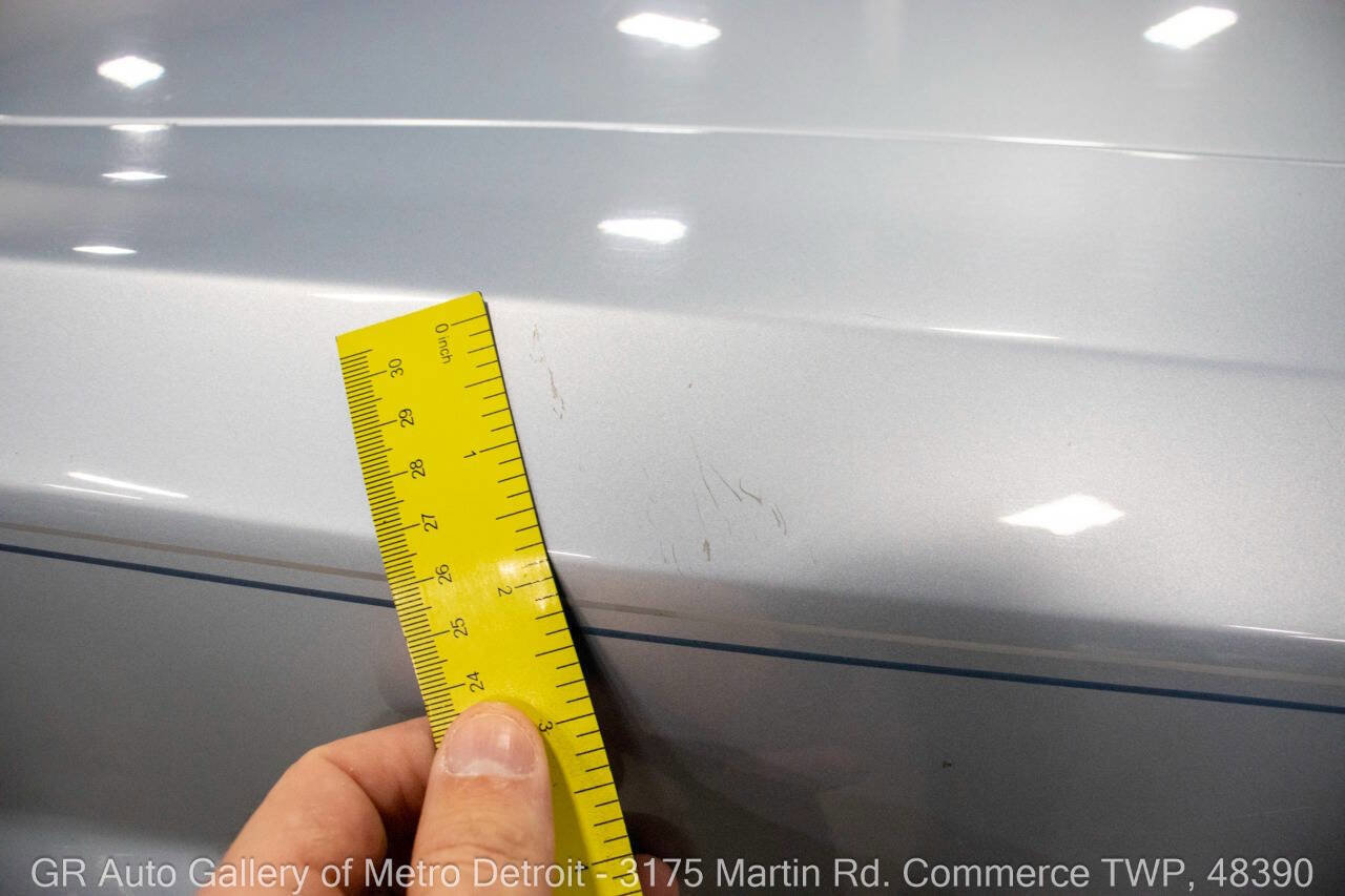 Used 1986 Lincoln Town Car image 25