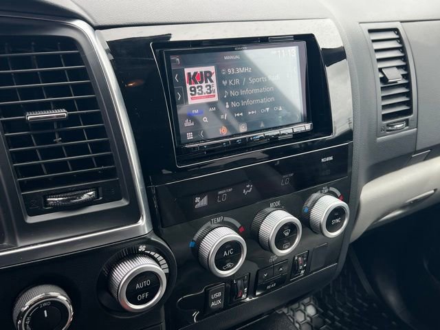 Used 2018 Toyota Sequoia Platinum AWD/4WD image 17