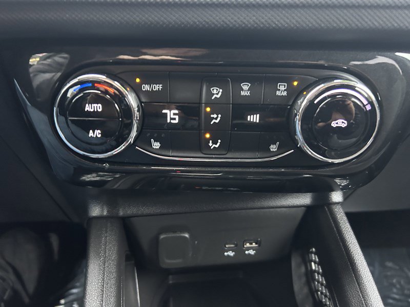 Used 2025 Chevrolet TrailBlazer LT w/ Convenience Package image 18