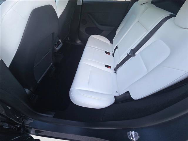 Used 2024 Tesla Model Y Long Range AWD/4WD image 19