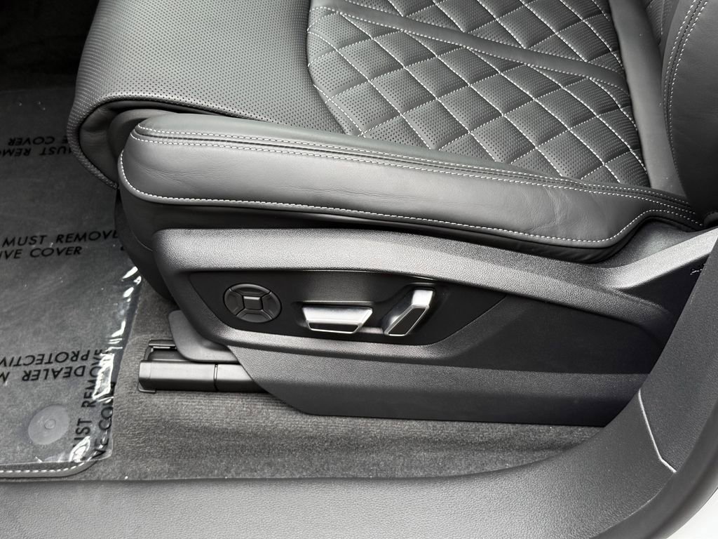 New 2026 Audi SQ8 Premium Plus image 22
