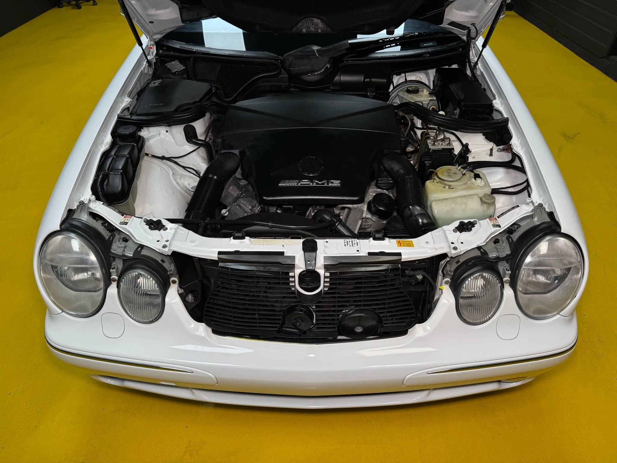 Used 2000 Mercedes-Benz E 55 AMG Sedan image 50