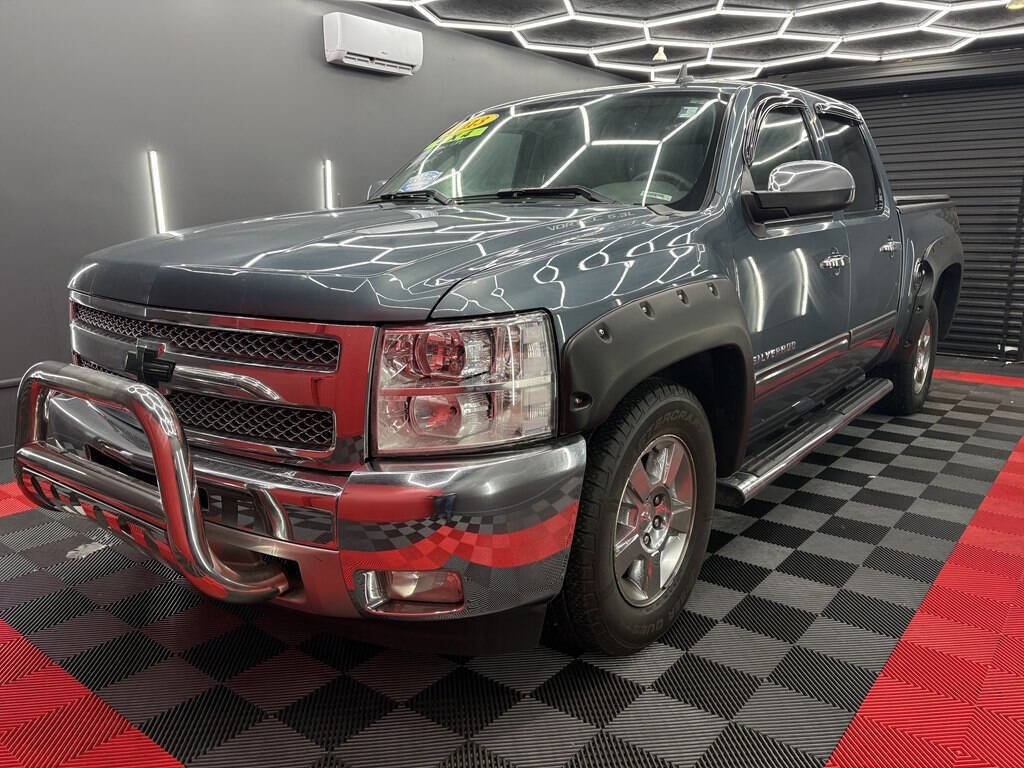 Used 2013 Chevrolet Silverado 1500 LT w/ All-Star Edition AWD/4WD image 1