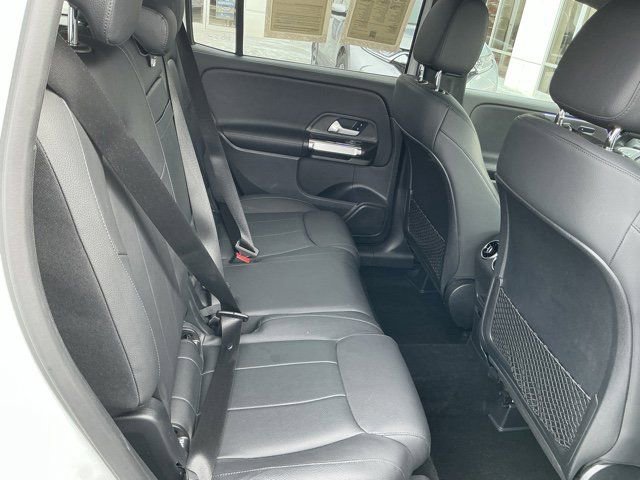 Used 2023 Mercedes-Benz GLB 250 4MATIC image 18
