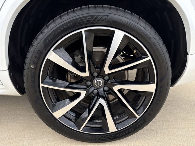Used 2019 Volvo XC90 T6 Momentum w/ Protection Package Premier AWD/4WD image 24