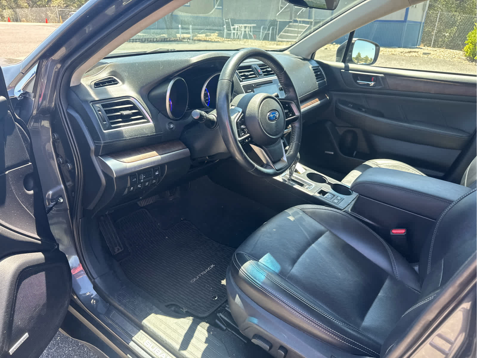 Used 2018 Subaru Outback 2.5i Limited AWD/4WD image 11