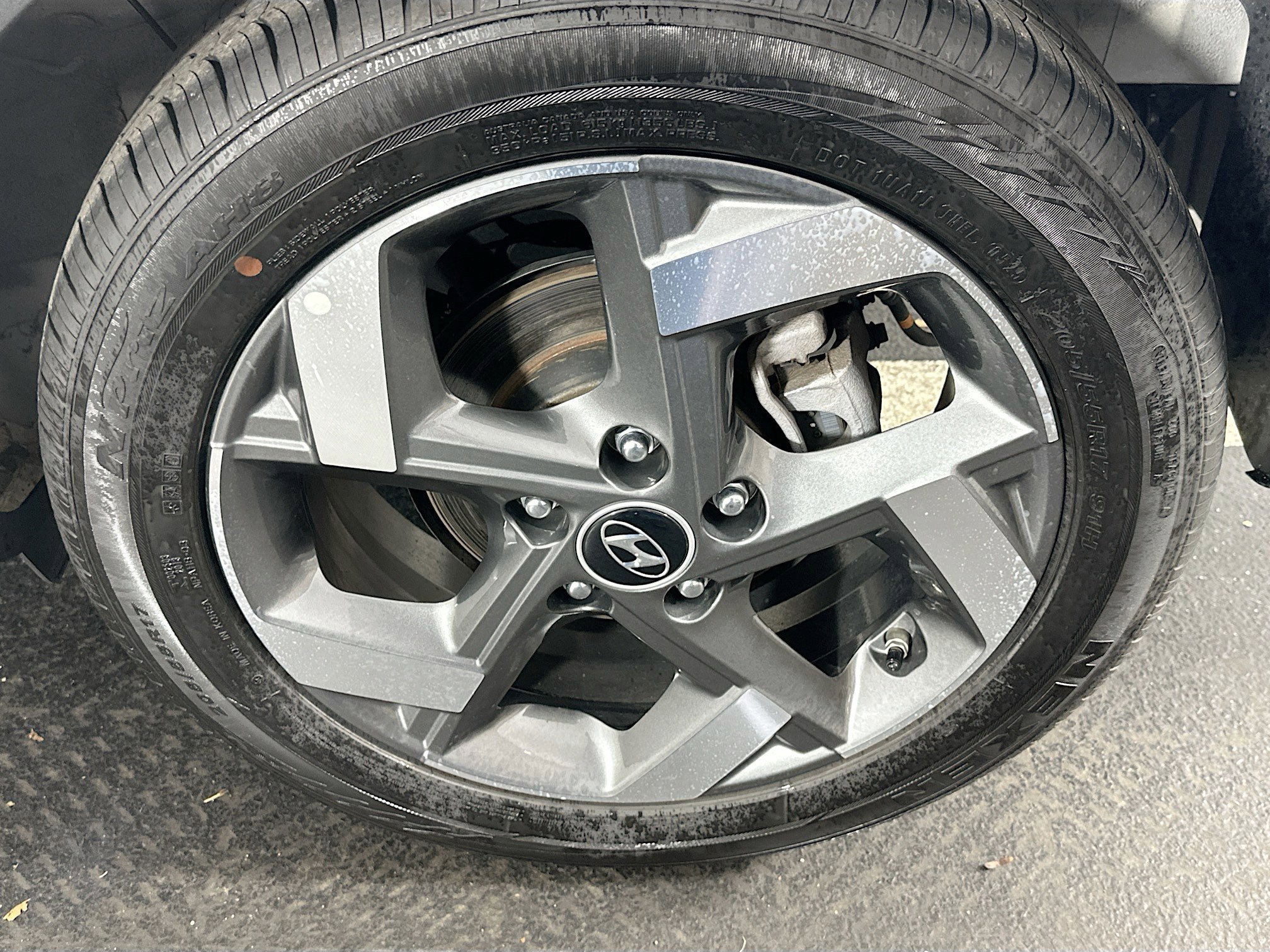 Used 2025 Hyundai Venue SEL image 11