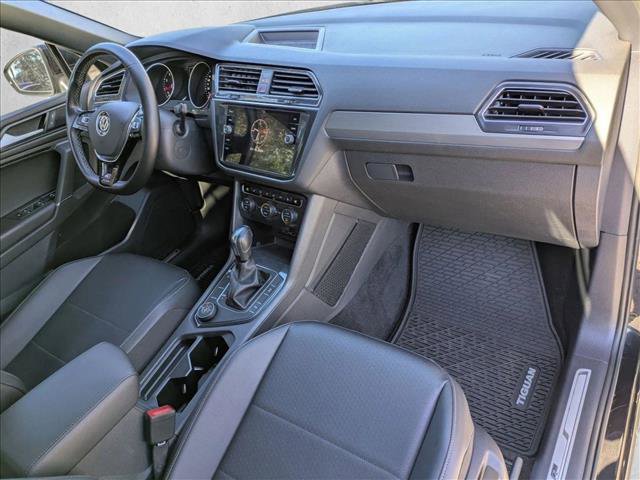Used 2020 Volkswagen Tiguan SE R-Line image 23
