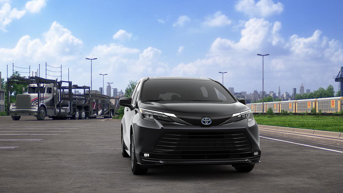 New 2025 Toyota Sienna XLE image 44