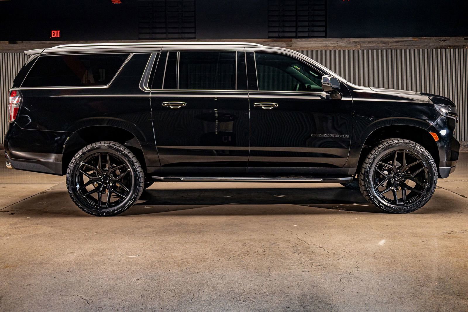 Used 2023 Chevrolet Suburban Premier w/ Max Trailering Package image 11