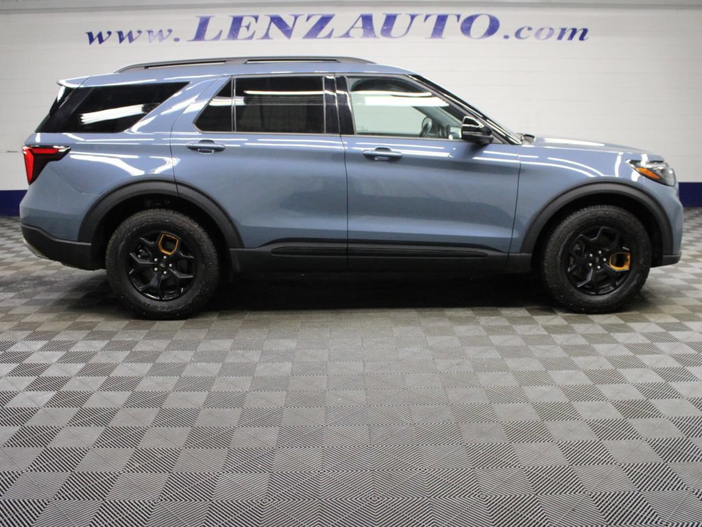 Used 2026 Ford Explorer Tremor w/ Tremor Convenience Package AWD/4WD image 2