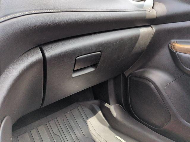 Used 2021 GMC Acadia SLE w/ Driver Convenience Package FWD image 49