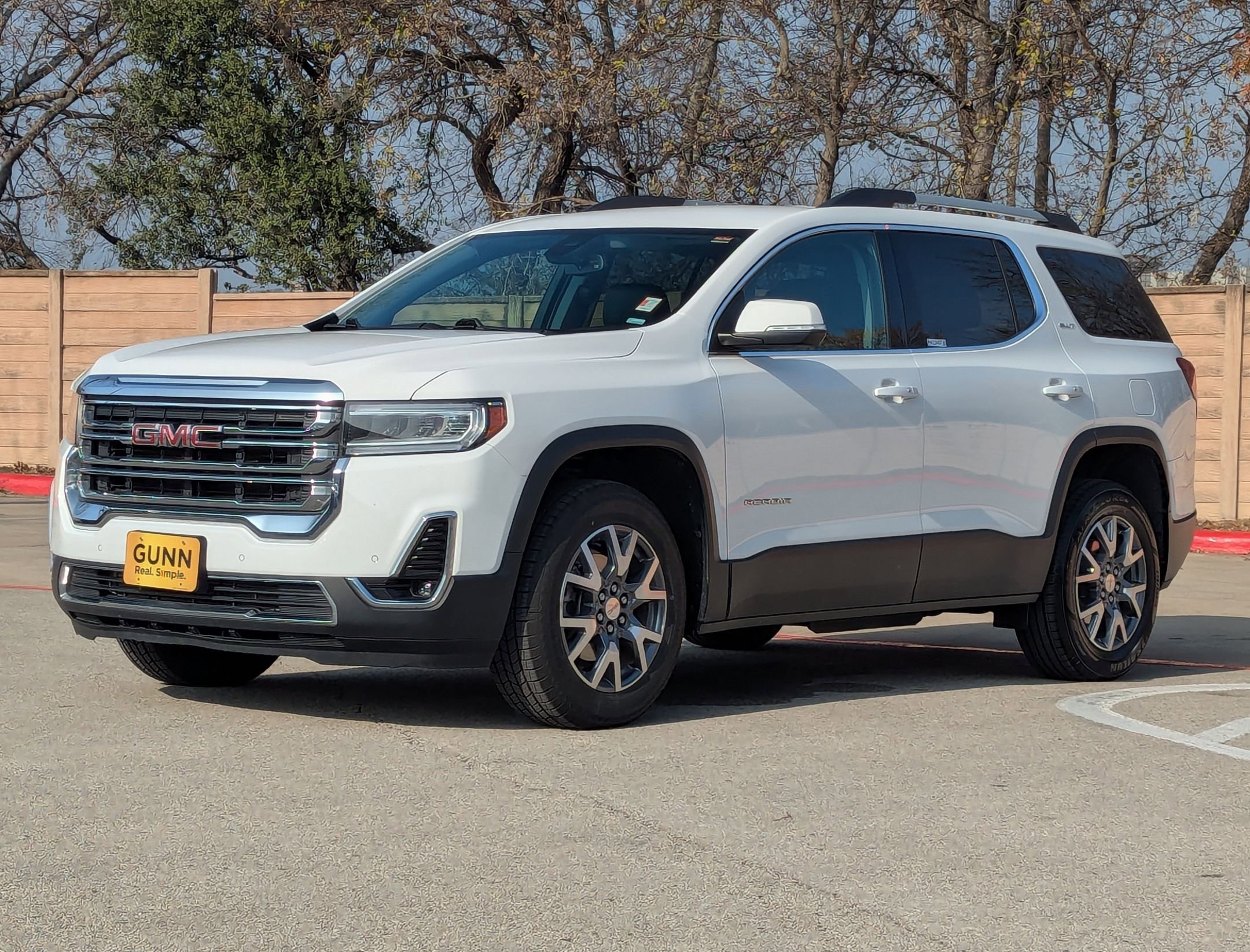 Used 2023 GMC Acadia SLT image 8