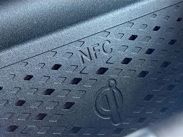 Used 2024 Genesis G80 image 31