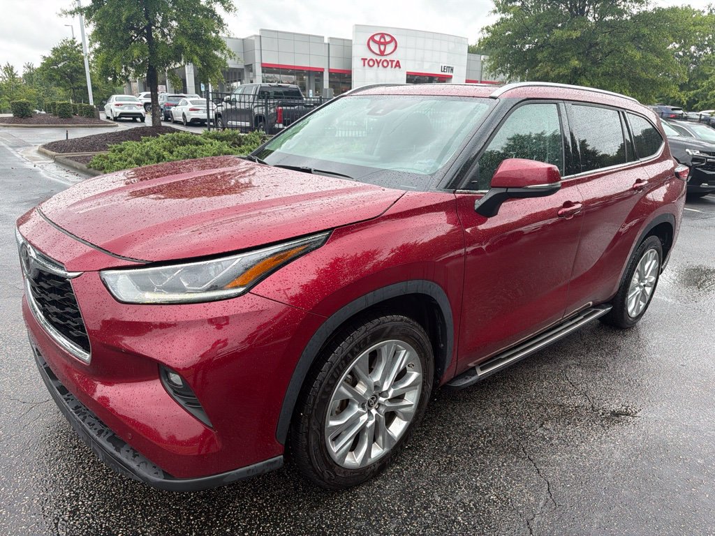 Used 2022 Toyota Highlander Limited
