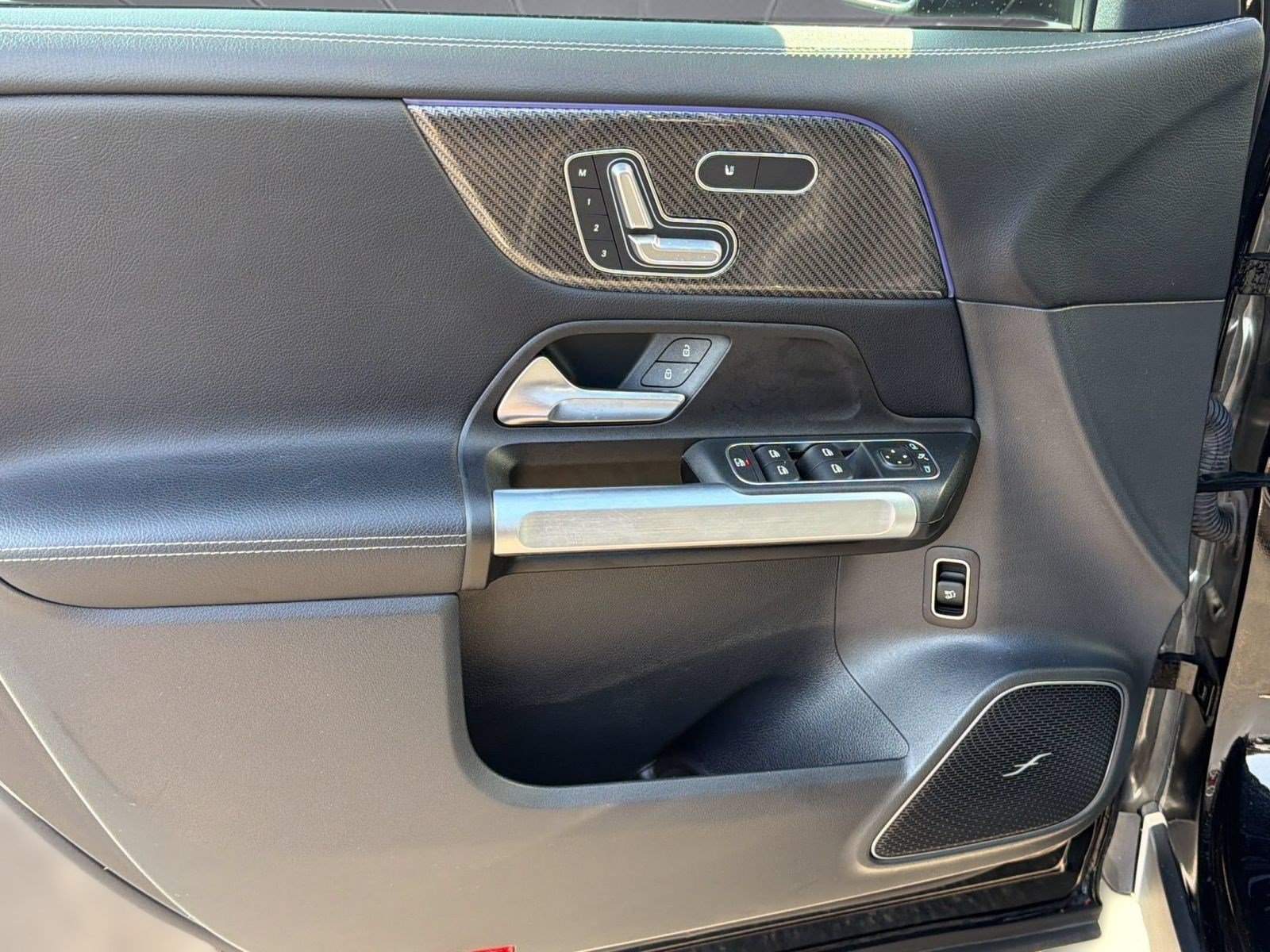 Used 2023 Mercedes-Benz GLB 35 AMG 4MATIC image 14