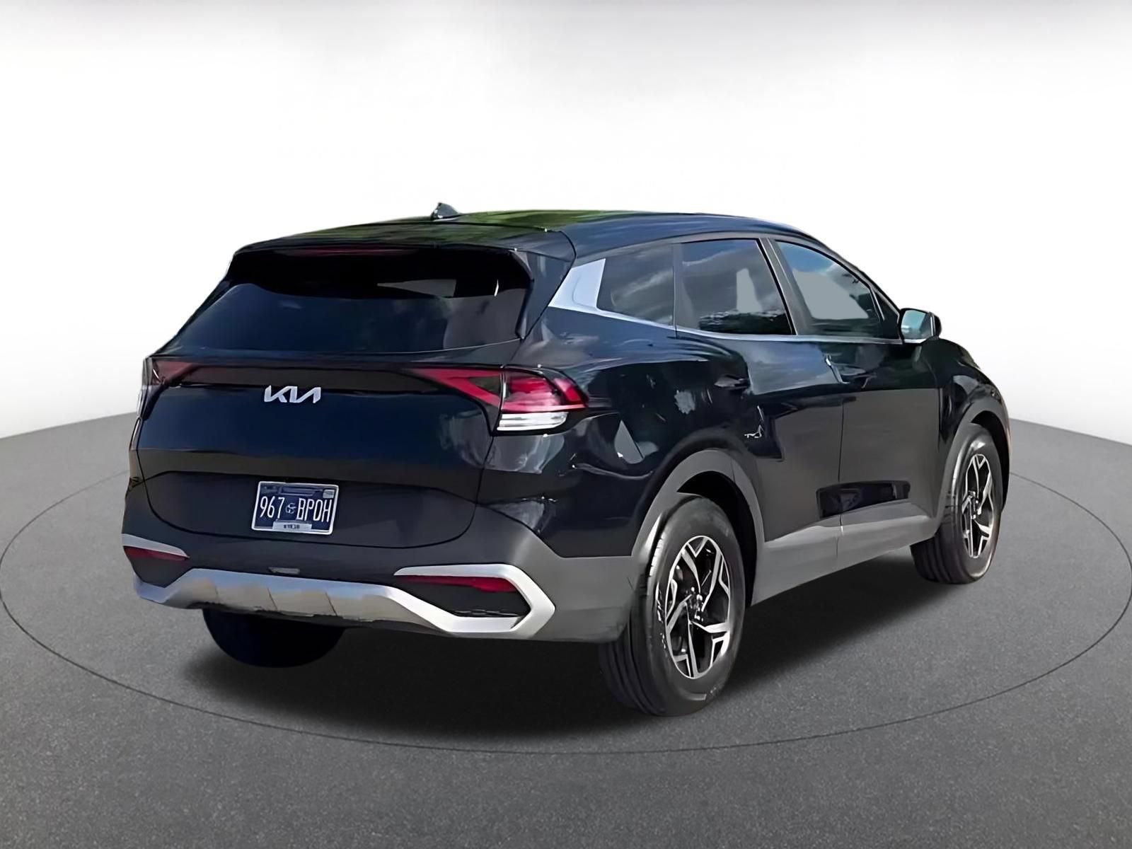 Used 2025 Kia Sportage LX FWD image 15